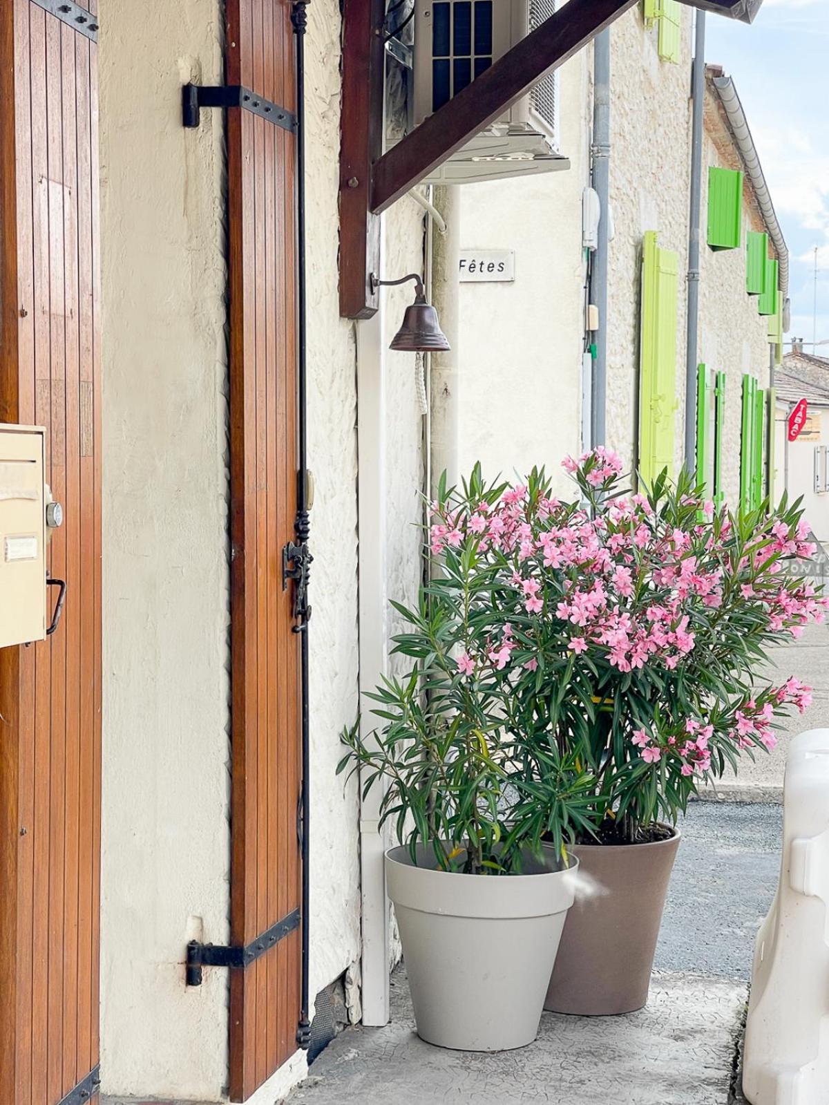 Studio Loubes Bernac Exterior photo
